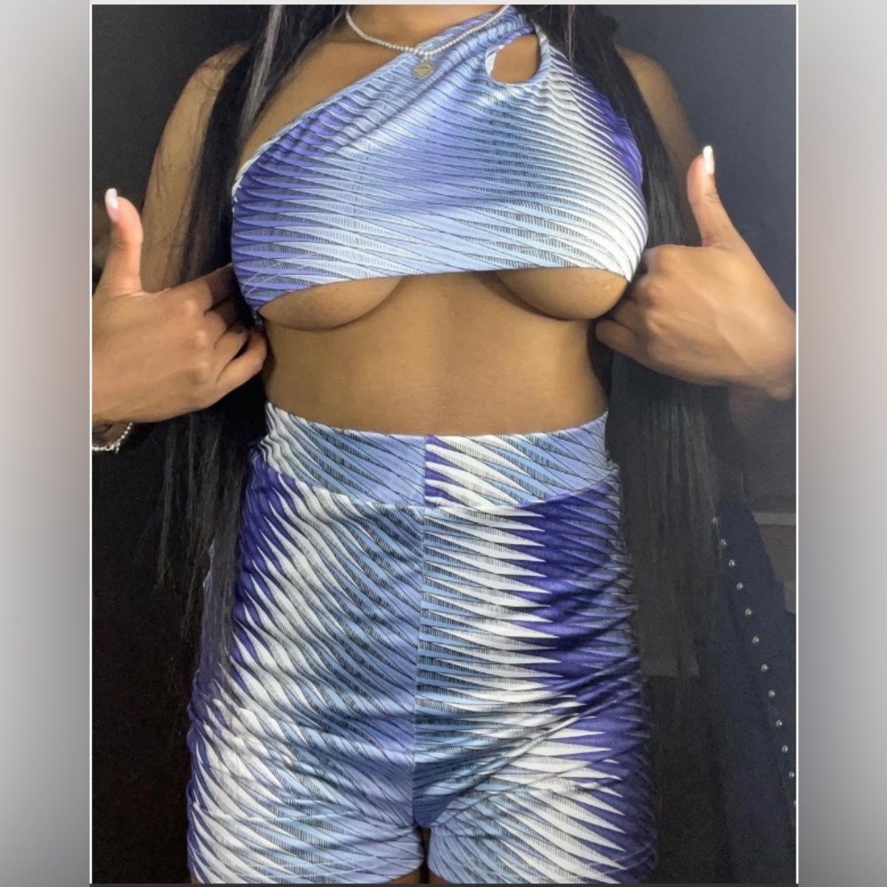 Two piece short set 🥶